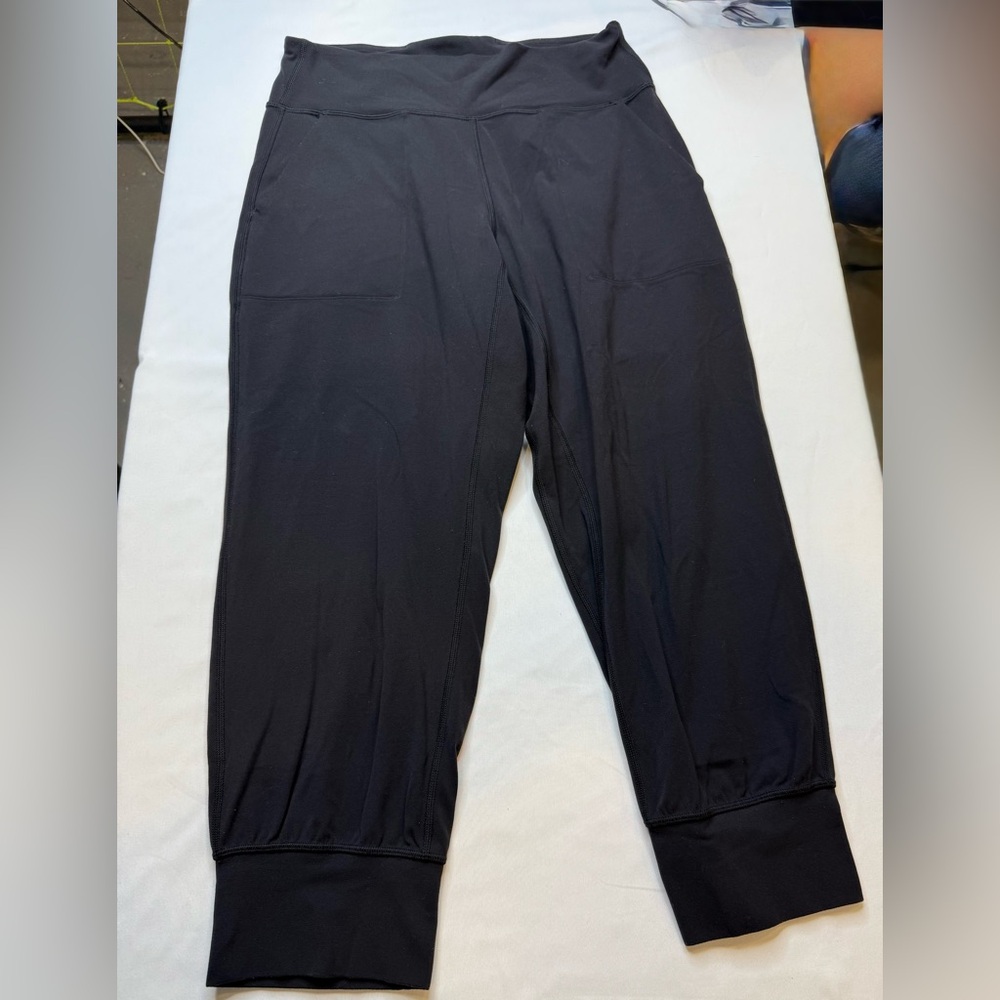 Lululemon Black High-Waisted cropped Joggers